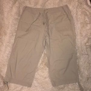 women’s capris